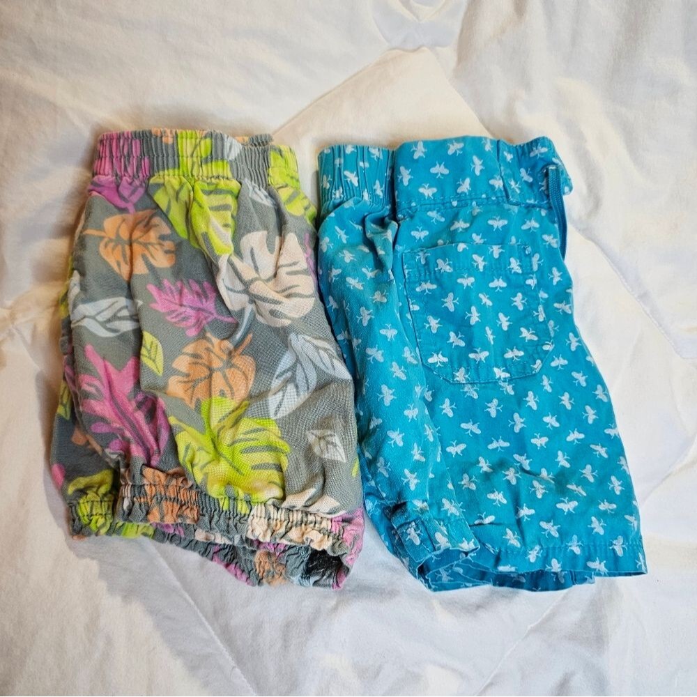 Girls' 18M Shorts Bundle- Wonder Nation Floral & Kids Connection dragonfly Print